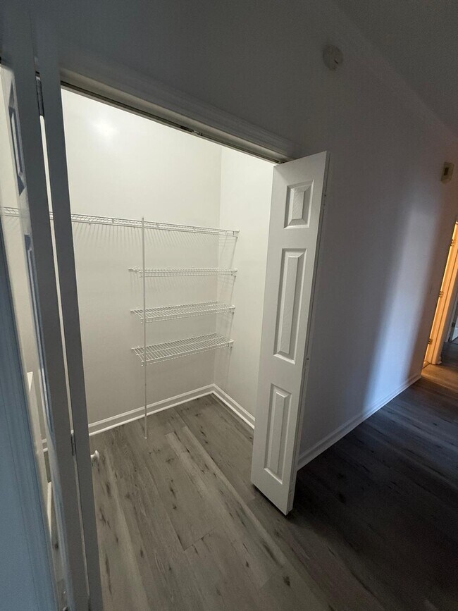 Building Photo - 297 High Chaparral Dr