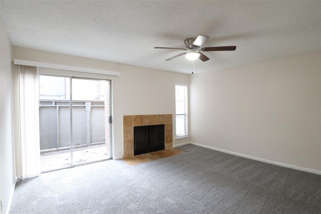 Building Photo - 6601 Sands Point Dr