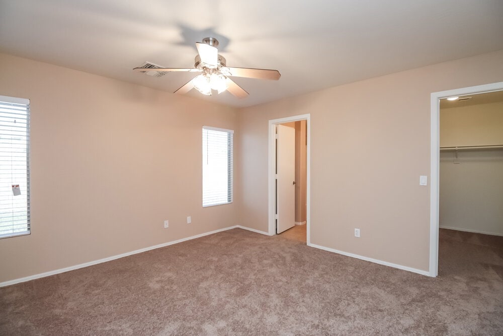 Building Photo - 39670 N Kristy Ln