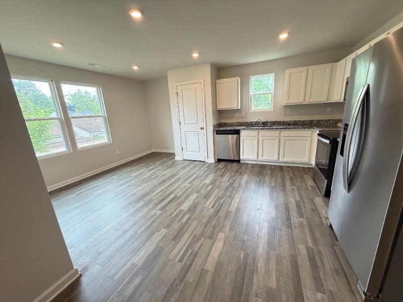 Building Photo - 213 Lowell Ave