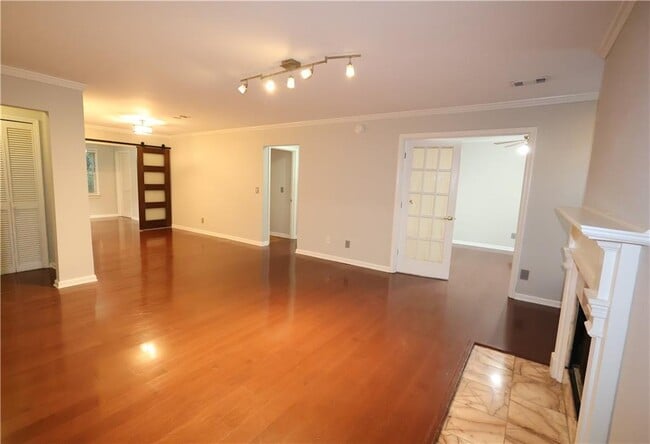 Building Photo - 19 Brittany Way NE