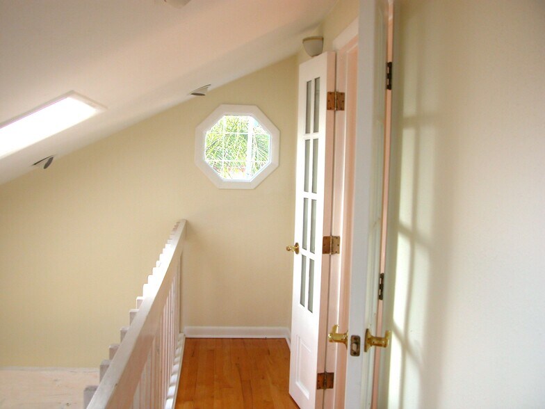 Building Photo - 110 N Tampania Ave