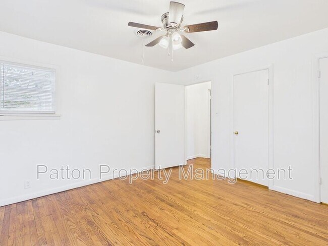 Building Photo - 4308 S Jackson St