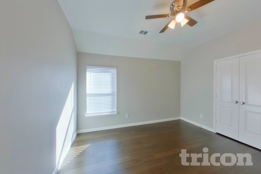 Building Photo - 714 Shady Meadow Ln