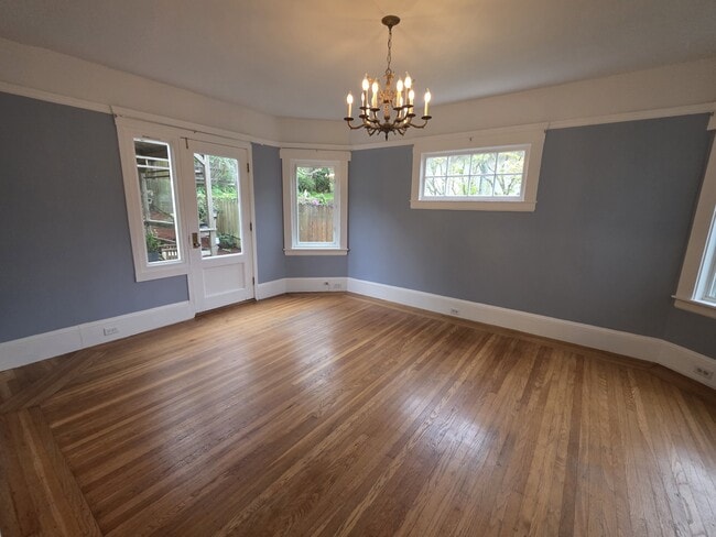 Building Photo - 175 Vasquez Ave