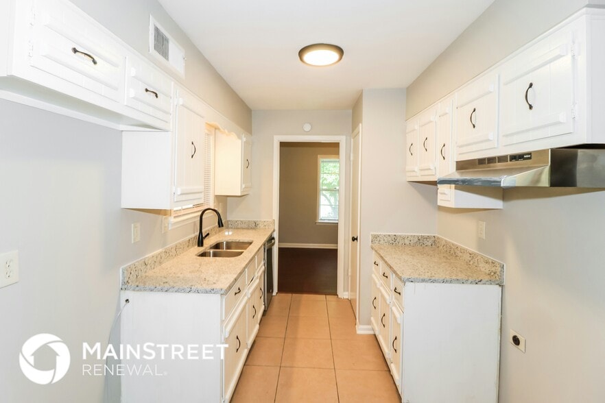 Building Photo - 5159 Downs Dr