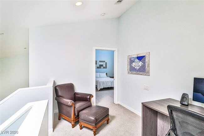 Building Photo - 251 Tower St