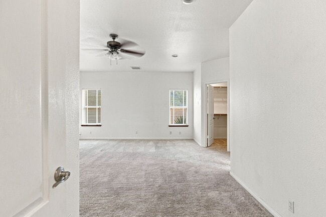 Building Photo - 1112 N Cynthia Ct