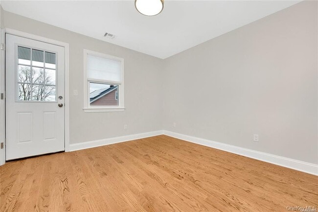 Building Photo - 14 A Ave
