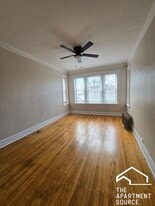 Building Photo - 3258 W Belle Plaine Ave