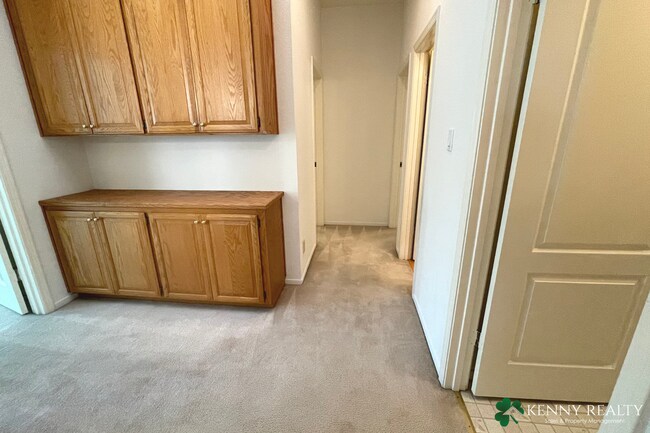 Building Photo - Stunning 3 Bedroom, 2 Bathroom Home in San Carlos