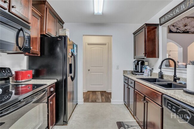 Building Photo - 128 Fontenot Dr