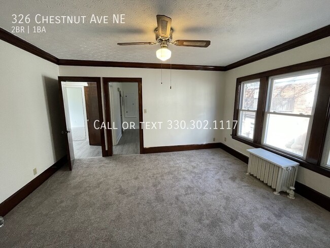 Building Photo - Two bedroom one bathroom second level apar...