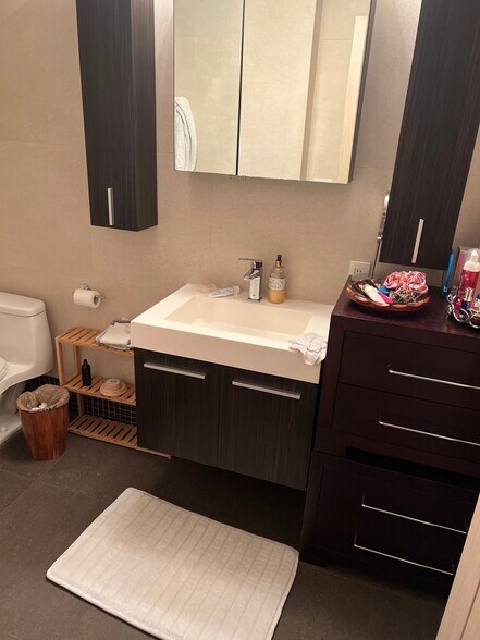 Building Photo - 1945 S Ocean Dr