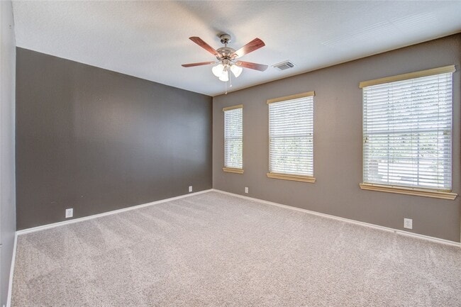 Building Photo - 5711 Kenwood