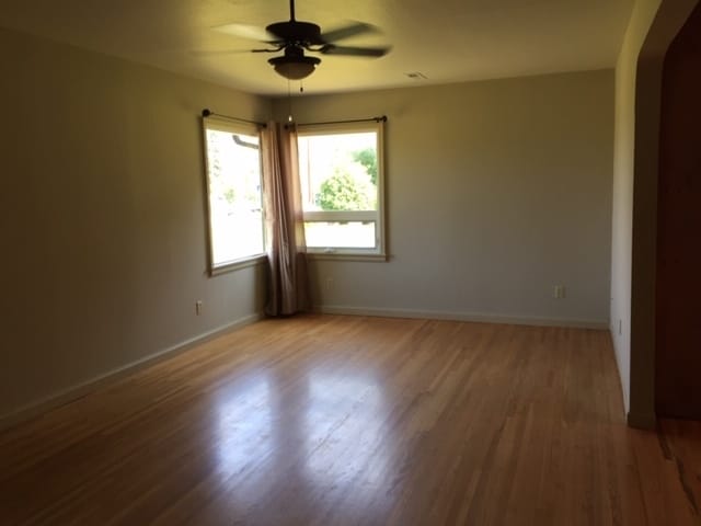 Building Photo - 36031 Esters Ln
