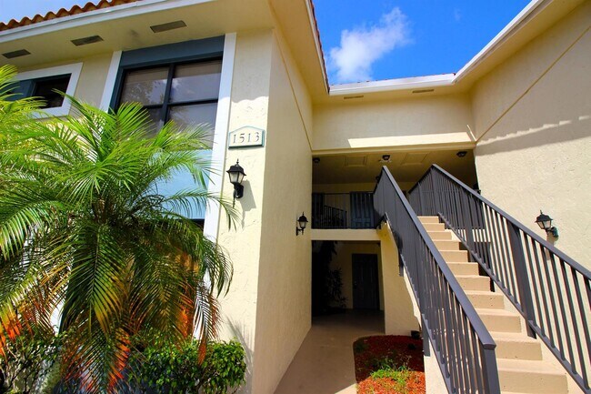 Building Photo - 1513 Lake Crystal Dr