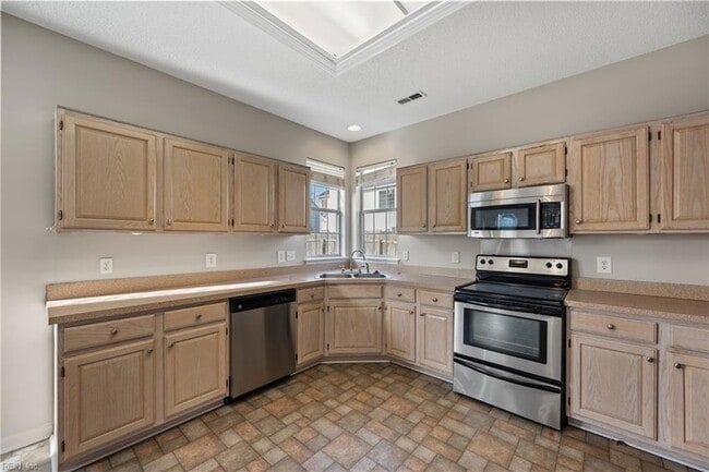 Building Photo - 506 Whisper Walk