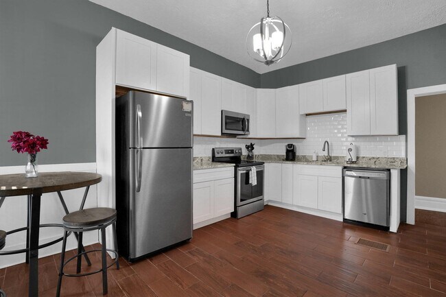 Building Photo - 498 S Ohio Ave