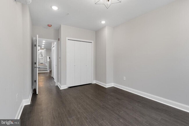 Building Photo - 624 N 35th St