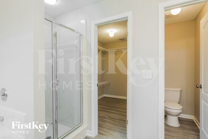 Building Photo - 246 Ridgewick Dr S