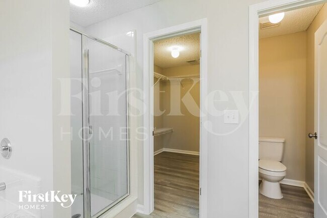 Building Photo - 246 Ridgewick Dr S