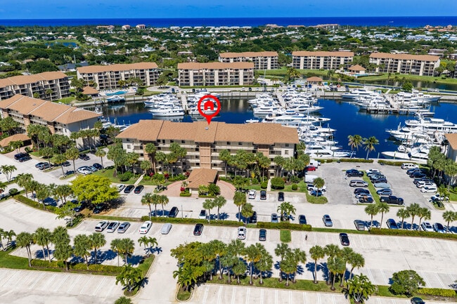 Building Photo - 2501 Marina Isle Way