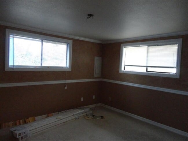 Building Photo - Charming Everett Rambler — 3 Bedrooms + Bonus Room