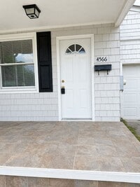 Building Photo - 4566 Hampshire Ave