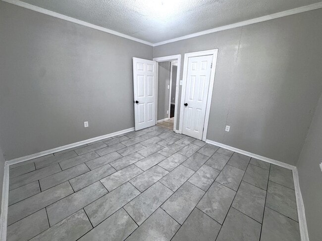 Building Photo - 4201 Truman Ave