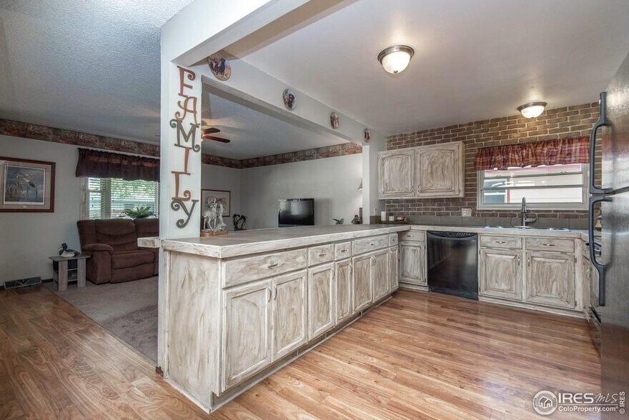 Building Photo - 1125 Cottonwood Dr