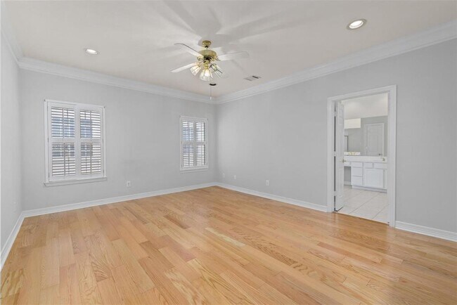 Building Photo - 6714 Montclair Dr