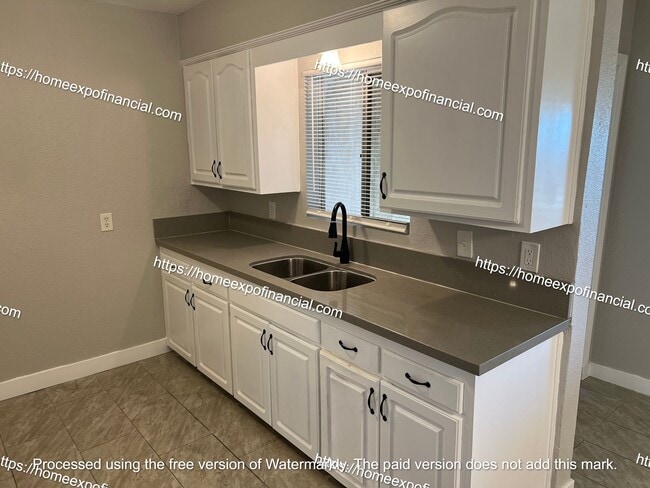 Building Photo - Nice Home For Rent