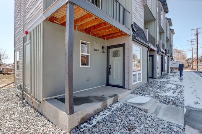 Primary Photo - 11518 W 16th Ave