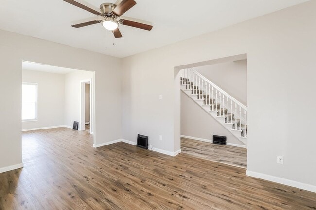 Building Photo - 2316 Delavan Ave