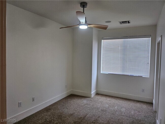 Building Photo - 9050 W Tropicana Ave
