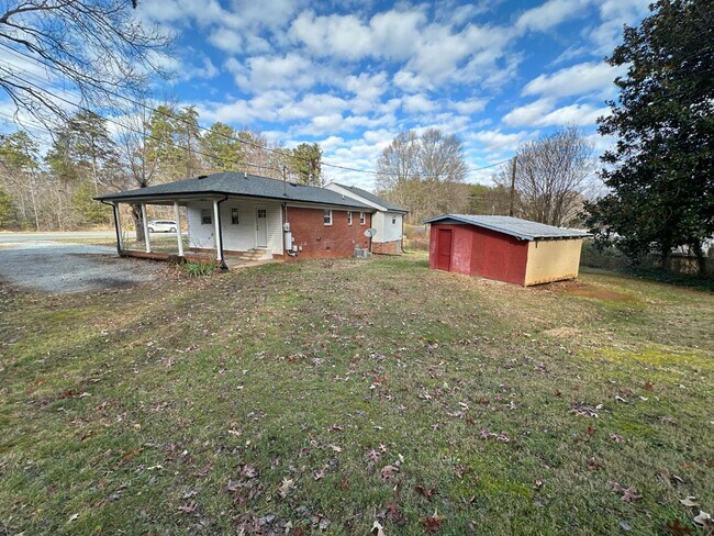Building Photo - 7492 Webbs Rd
