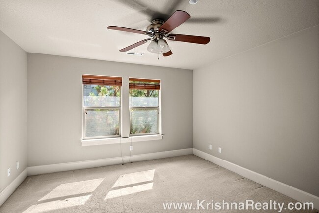 Building Photo - Spectacular 4 Bed | 2.5 Bath Single-Family Home | Quiet Haydon Highlands Neighborhood | Amazing L...