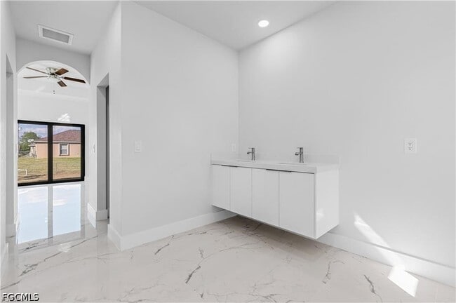 Building Photo - 3728 9th St W