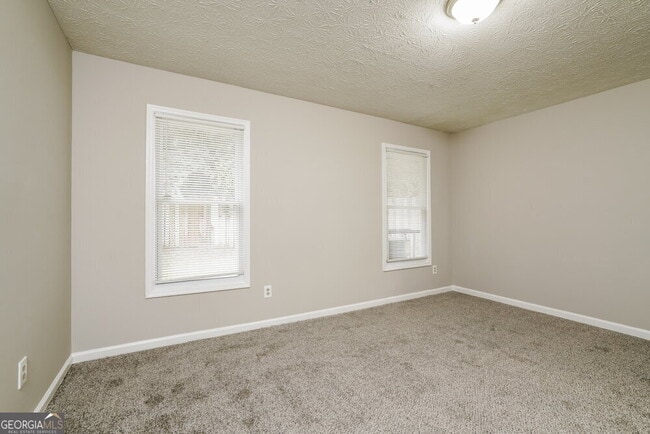 Building Photo - 2318 Wellington Cir