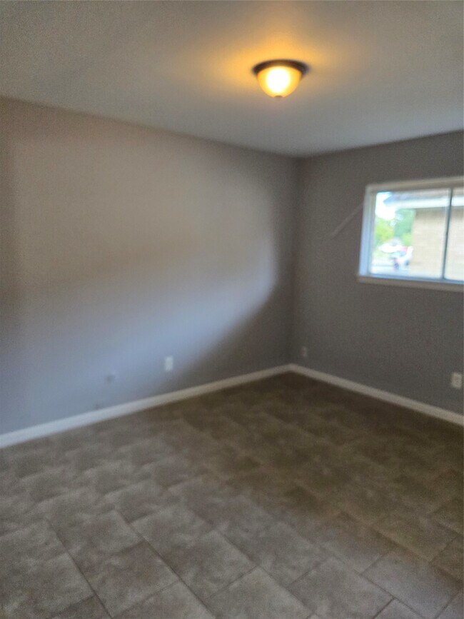 Building Photo - 7731 Deadwood Dr