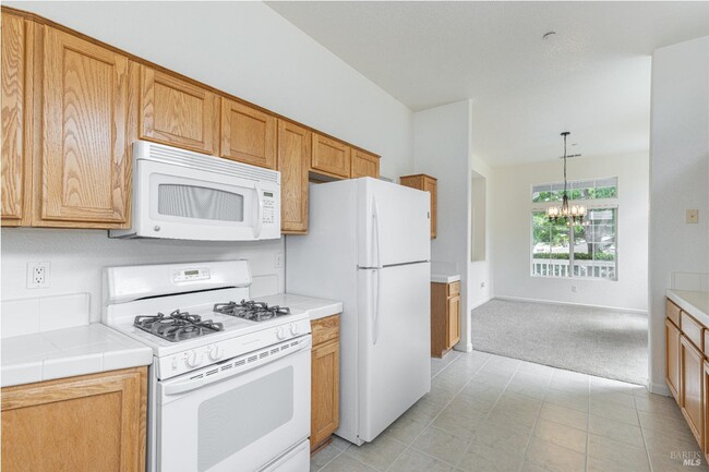 Building Photo - 201 Spur Ridge Ln