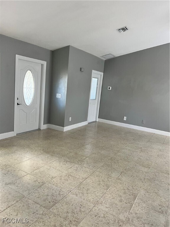 Building Photo - 1412 NE Van Loon Terrace