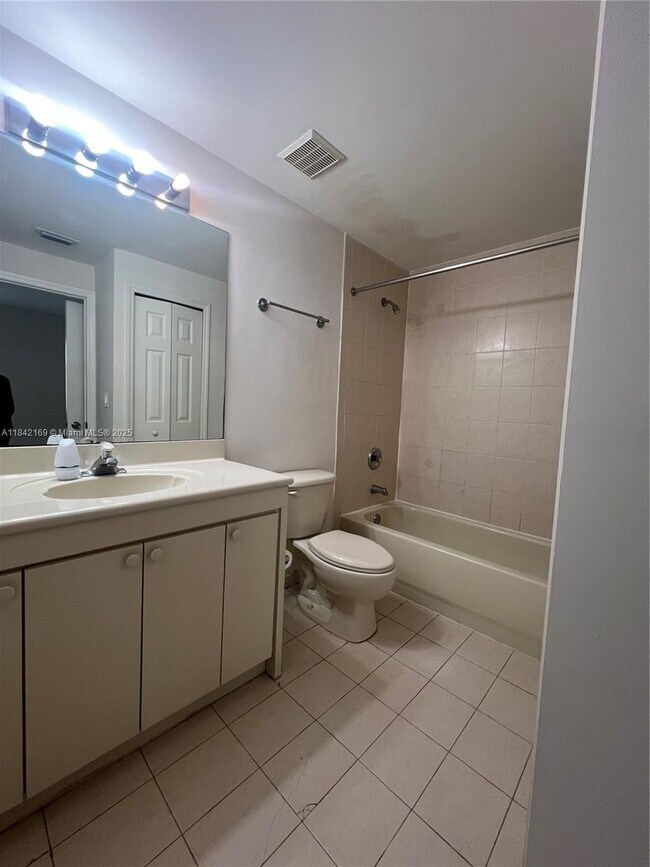 Building Photo - 6340 NW 114th Ave