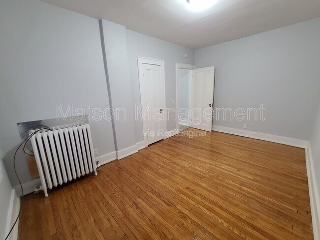 Building Photo - 693 Park Ave