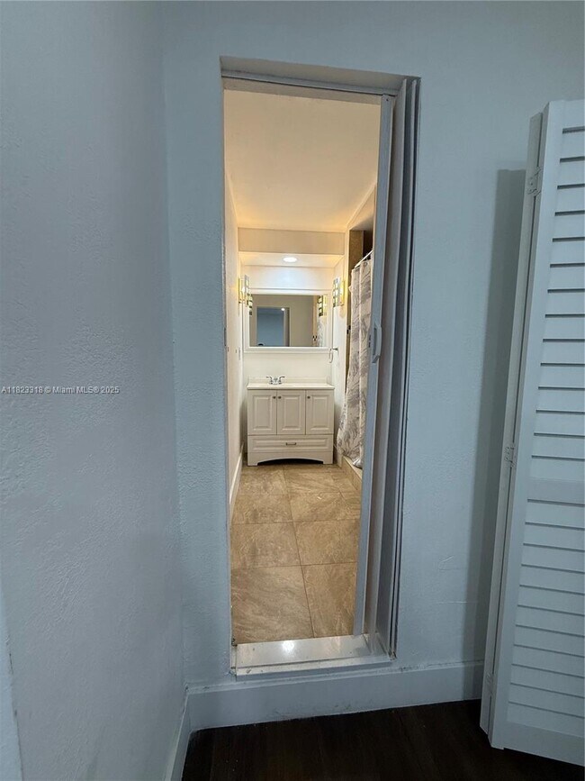 Building Photo - 15510 SW 57th Terrace