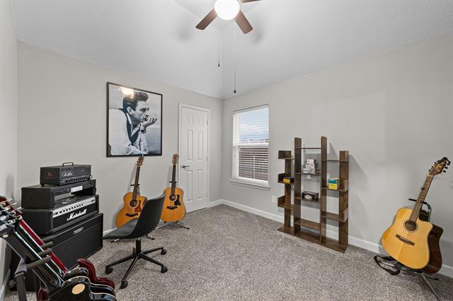Building Photo - 4719 Highlands Dr