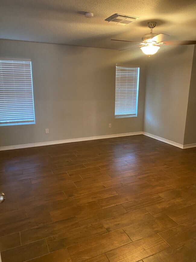 Building Photo - 4603 Hickory Downs Dr