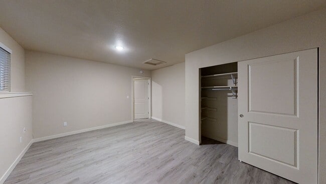 Building Photo - 1510-1512 151ST ST Ct S