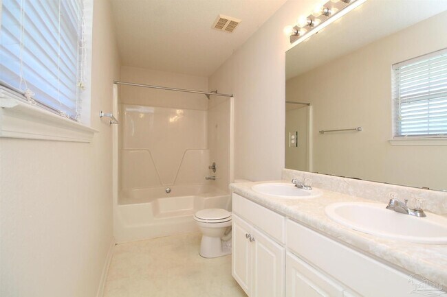 Building Photo - 6209 Cottage Woods Dr